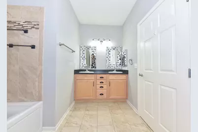 N16W26521  Meadowgrass Cir #A, Pewaukee, WI 53072 - Photo 17