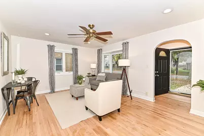 2815 N 91st St, Milwaukee, WI 53222 - Photo 7