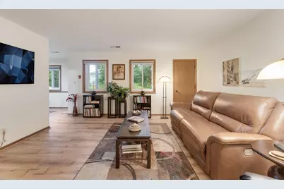 1849  Parknoll Ln, Port Washington, WI 53074 - Photo 7