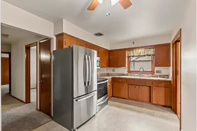 W174N9359  Devon Wood Rd, Menomonee Falls, WI 53051 - Photo 7
