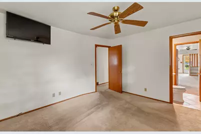 W174N9359  Devon Wood Rd, Menomonee Falls, WI 53051 - Photo 11