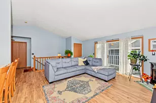 274 S Mountin Dr, Mayville, WI 53050 - Photo 5