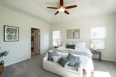 8211 W Highlander Dr, Mequon, WI 53097 - Photo 21