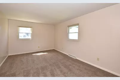 206  Belmont Ave, Racine, WI 53405 - Photo 5