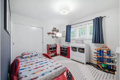 1231 N 121st St, Wauwatosa, WI 53226 - Photo 17