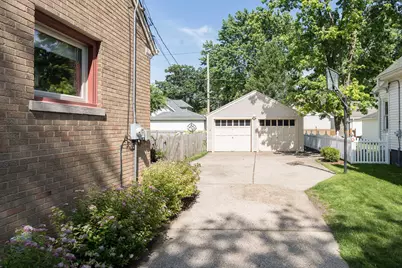 5116 N Berkeley Blvd, Whitefish Bay, WI 53217 - Photo 37