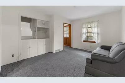 215 W Beutel Rd, Port Washington, WI 53074 - Photo 5