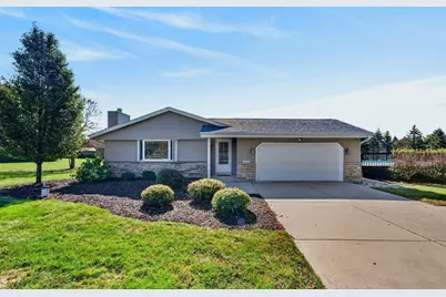 4179  Briar Ridge Ln, Richfield, WI 53017 - Photo 1