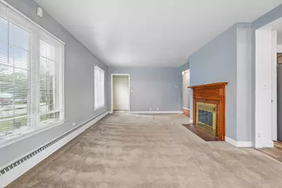 1221  Jefferson St, Racine, WI 53404 - Photo 9