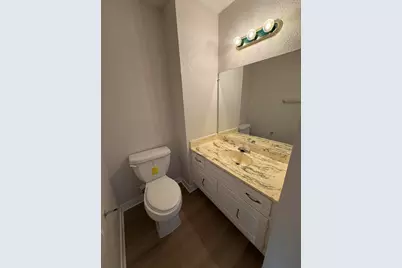 6118 W Port Ave, Milwaukee, WI 53223 - Photo 9