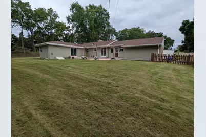 370 N Bobolink Dr, Brookfield, WI 53005 - Photo 19