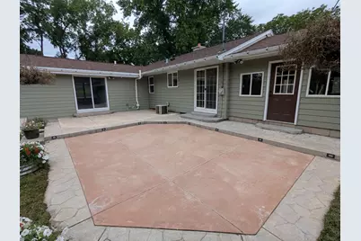 370 N Bobolink Dr, Brookfield, WI 53005 - Photo 17