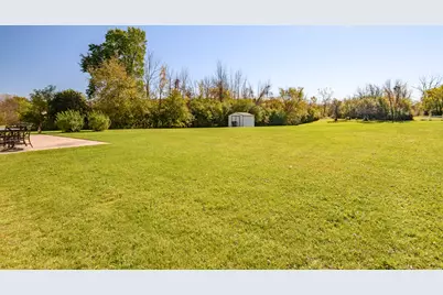 2411 W Drexel Ave, Oak Creek, WI 53154 - Photo 33