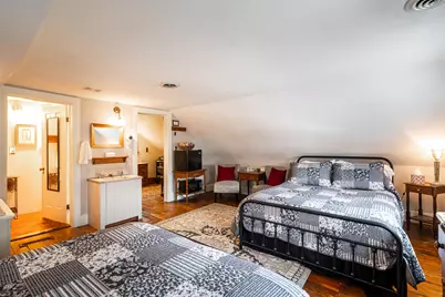 W62N539  Washington Ave, Cedarburg, WI 53012 - Photo 19