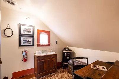 W62N539  Washington Ave, Cedarburg, WI 53012 - Photo 25