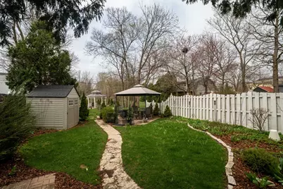 W62N539  Washington Ave, Cedarburg, WI 53012 - Photo 31