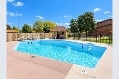 3925 S 84th St #4, Greenfield, WI 53228 - Photo 23