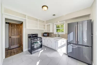4570 S Lenox St, Milwaukee, WI 53207 - Photo 9