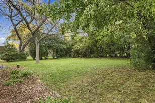 343 W Manor Cir, Bayside, WI 53217 - Photo 27