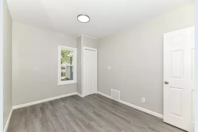 3754 S Rutland Ave, Saint Francis, WI 53235 - Photo 25