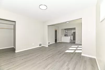 3754 S Rutland Ave, Saint Francis, WI 53235 - Photo 9