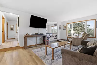 297  Walnut Dr, Onalaska, WI 54650 - Photo 5