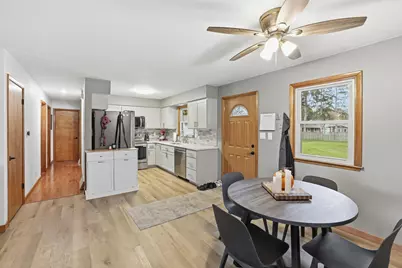 297  Walnut Dr, Onalaska, WI 54650 - Photo 9
