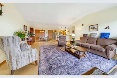 6020 S Buckhorn Ave #304, Cudahy, WI 53110 - Photo 3