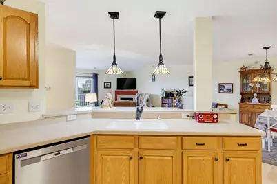 6020 S Buckhorn Ave #304, Cudahy, WI 53110 - Photo 9