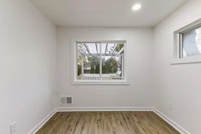 1425  Ellis Ave, Racine, WI 53402 - Photo 11