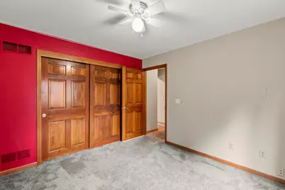 4550 S 119th St, Greenfield, WI 53228 - Photo 13