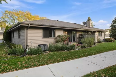 11007 N Balsam Tree Ct, Mequon, WI 53092 - Photo 29