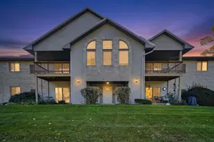 9410 W Loomis Rd, Franklin, WI 53132 - Photo 33