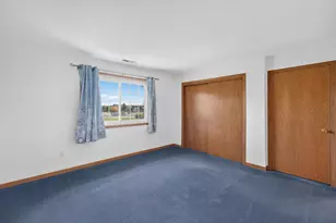 9410 W Loomis Rd, Franklin, WI 53132 - Photo 9