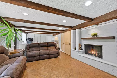 795 W Monrovia Ave, Glendale, WI 53217 - Photo 21