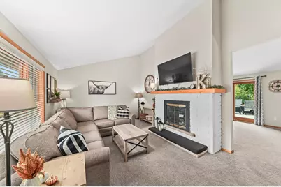 12775 W Scarborough Dr, New Berlin, WI 53151 - Photo 5