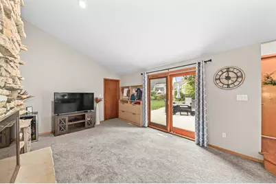 12775 W Scarborough Dr, New Berlin, WI 53151 - Photo 15