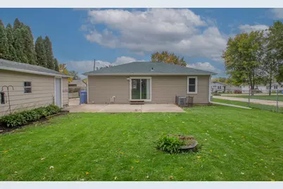 1513 S Ninth St, Watertown, WI 53094 - Photo 3