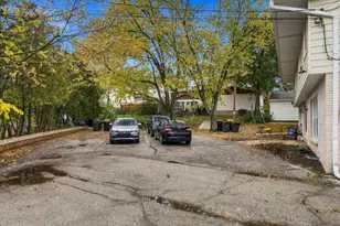 969 N 123rd St, Wauwatosa, WI 53226 - Photo 29