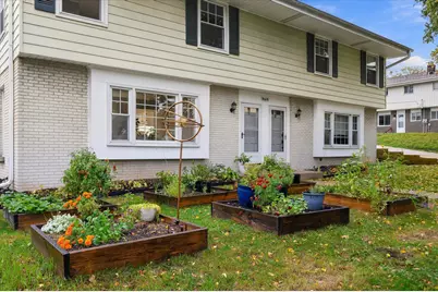 969 N 123rd St, Wauwatosa, WI 53226 - Photo 25