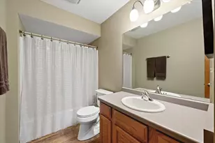 N161W19088 Oakland Dr, Jackson, WI 53037 - Photo 17