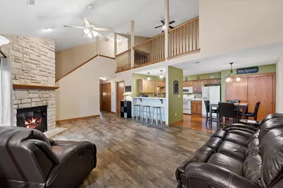 N161W19088  Oakland Dr, Jackson, WI 53037 - Photo 5