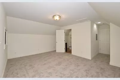 4400 S 124th St, Greenfield, WI 53228 - Photo 23