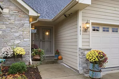 831  Lorrin Pl #15, West Bend, WI 53095 - Photo 3