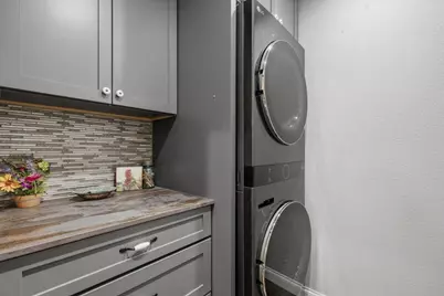831  Lorrin Pl #15, West Bend, WI 53095 - Photo 23