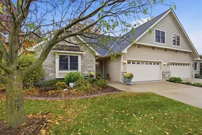 831  Lorrin Pl #15, West Bend, WI 53095 - Photo 1
