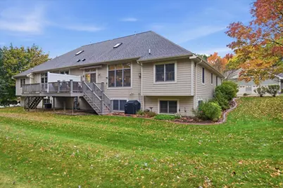 831  Lorrin Pl #15, West Bend, WI 53095 - Photo 43