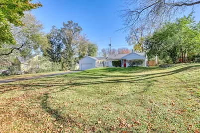 750 N 115th St, Wauwatosa, WI 53226 - Photo 27