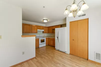 2153  Broken Hill Rd #7, Waukesha, WI 53188 - Photo 9