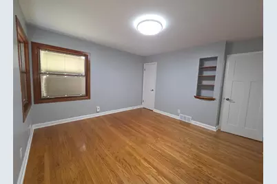 4241 S Griffin Ave, Milwaukee, WI 53207 - Photo 5